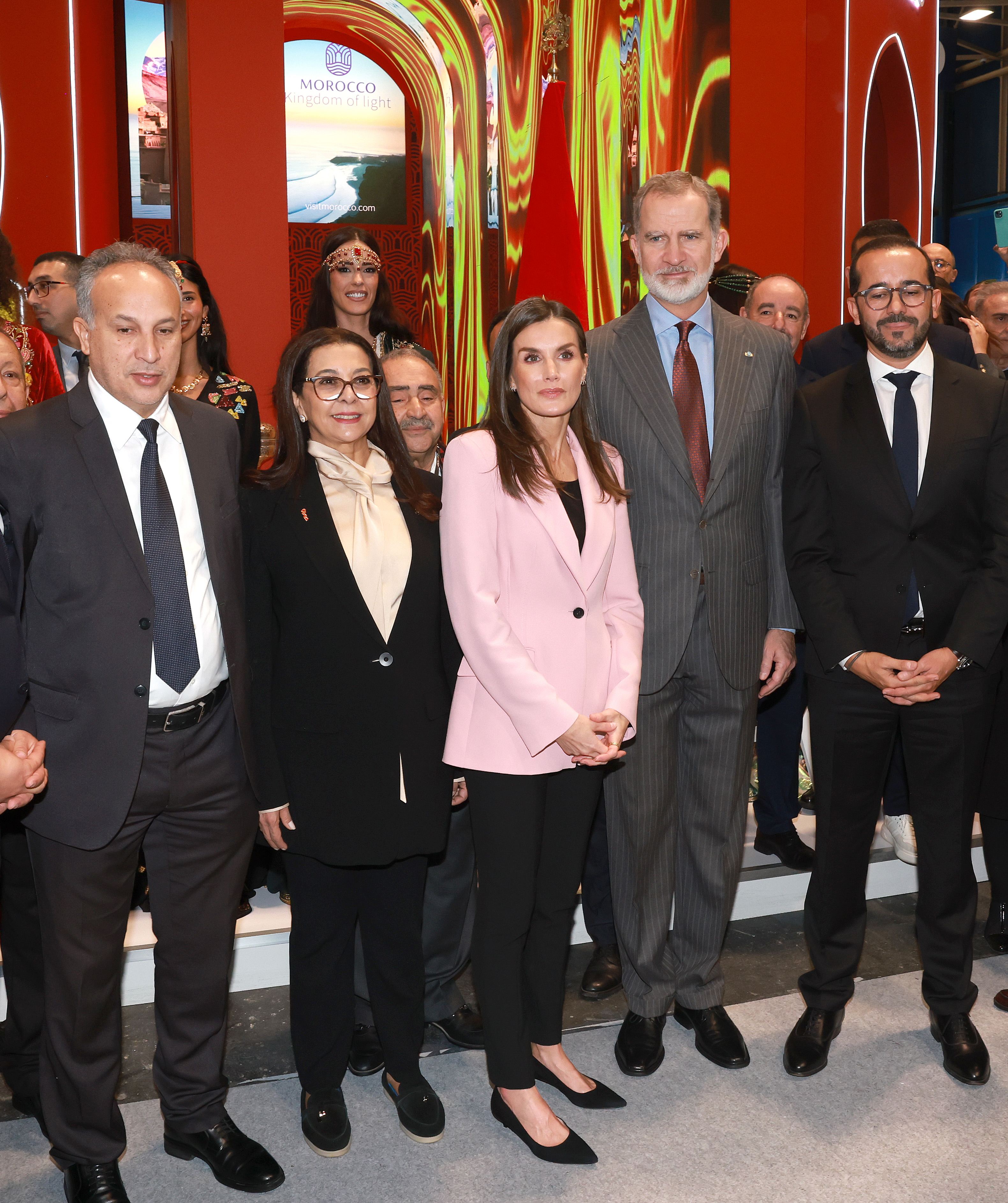 Blazer da Zara usado por Letizia já esgotou. 5 alternativas para replicar o look da rainha (desde 12,99€)