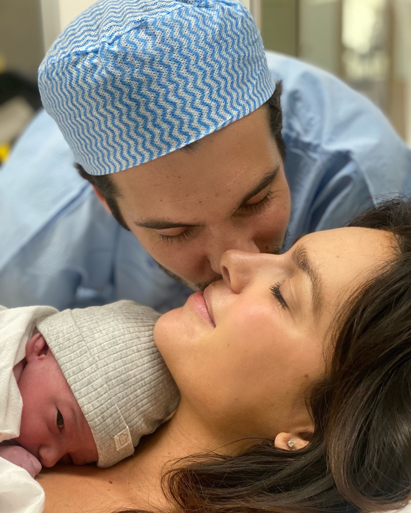 Mafalda Castro e Rui Simões já têm o bebé Manel nos braços. “Nasceu a nossa pessoa favorita”