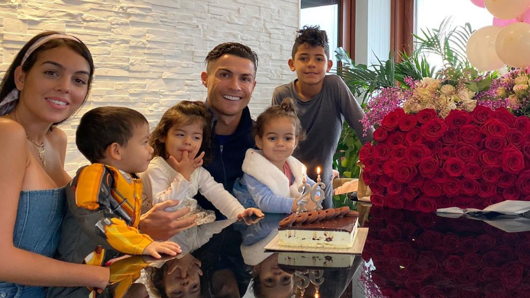 Georgina Rodríguez deixa Itália com os filhos de Cristiano Ronaldo