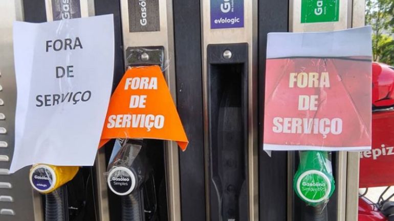 A corrida às bombas de gasolina vista através das redes sociais