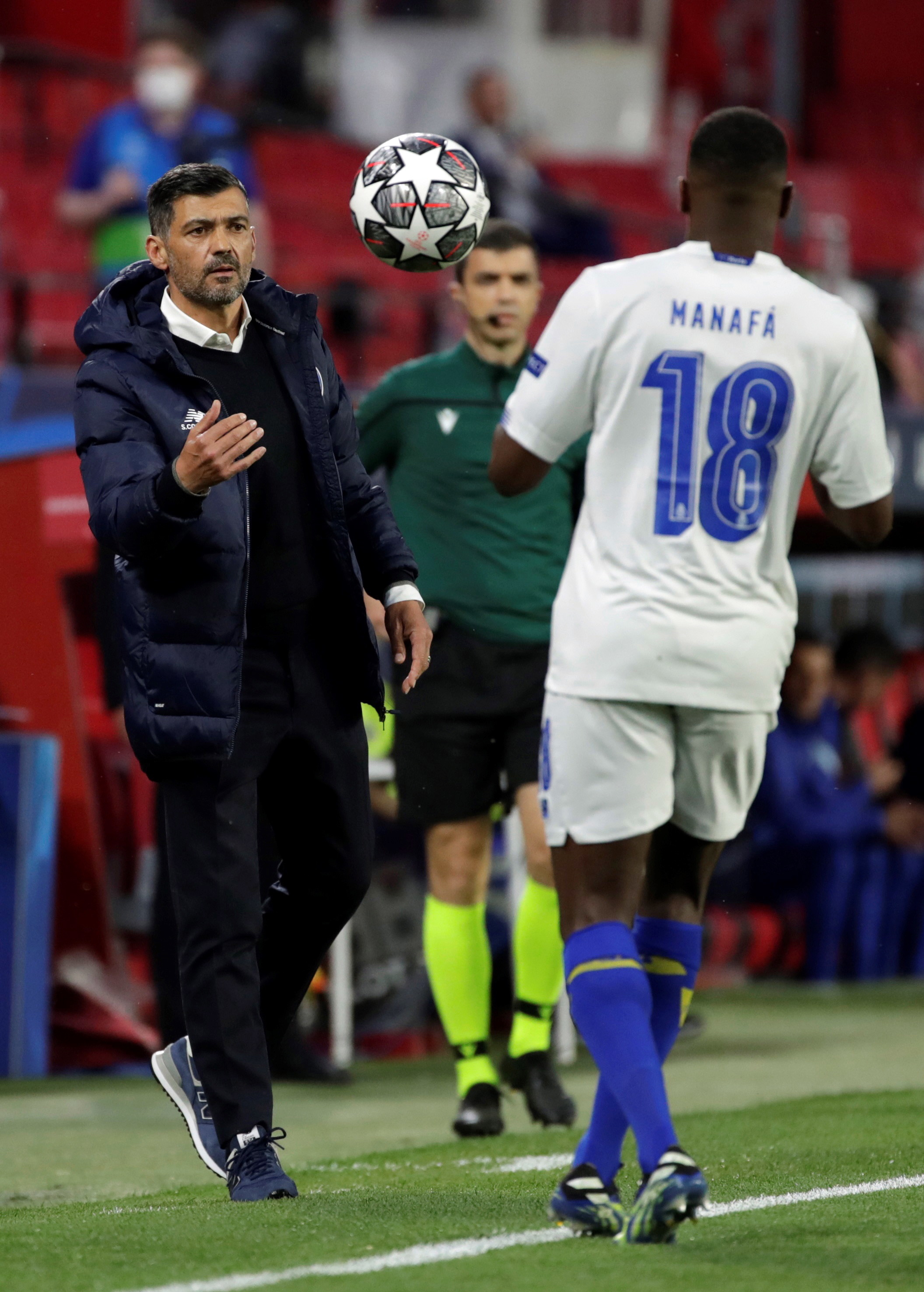 O fantástico pontapé de bicicleta de Taremi no Chelsea-FC Porto, a fazer  lembrar Cristiano Ronaldo - Liga dos Campeões - Jornal Record