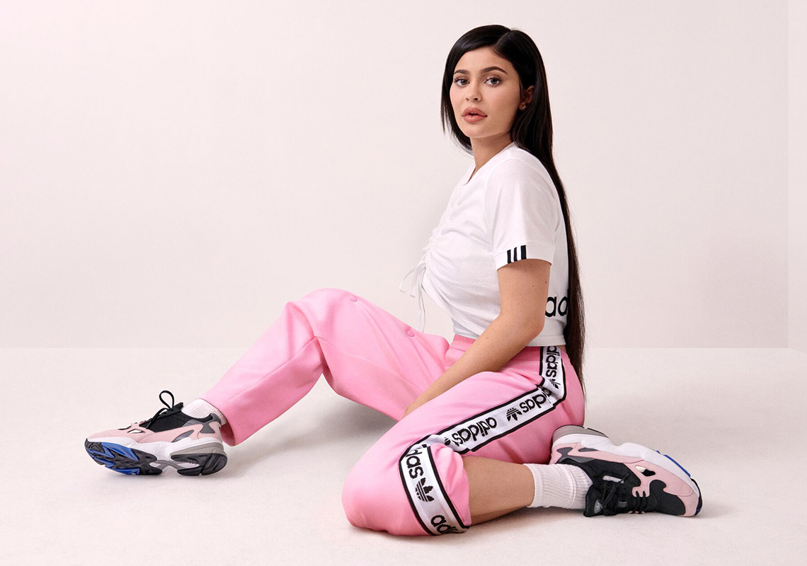 Kylie Jenner apresenta primeira coleção para a Adidas