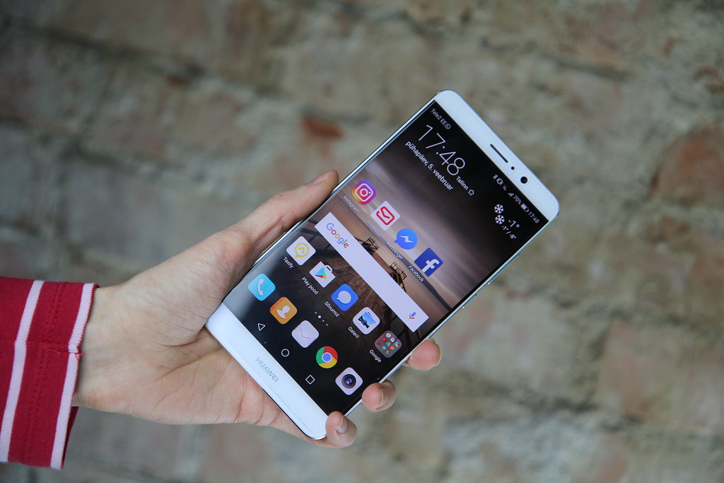 Google suspende serviços com a Huawei. O que vai mudar para quem tem um telemóvel da marca?