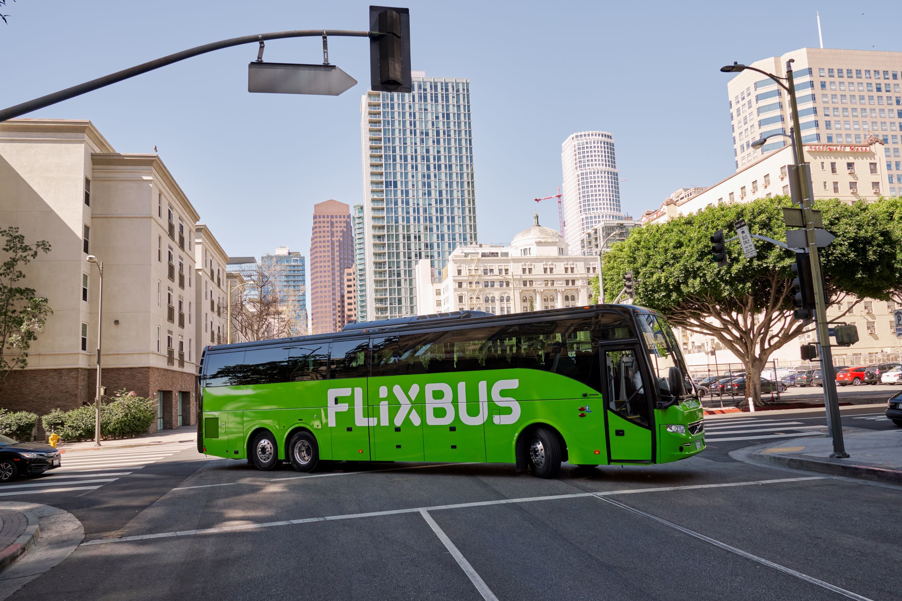 Barcelos por 4,99€ ou Famalicão por 3,99€. FlixBus já liga Lisboa e Porto a estas cidades do norte