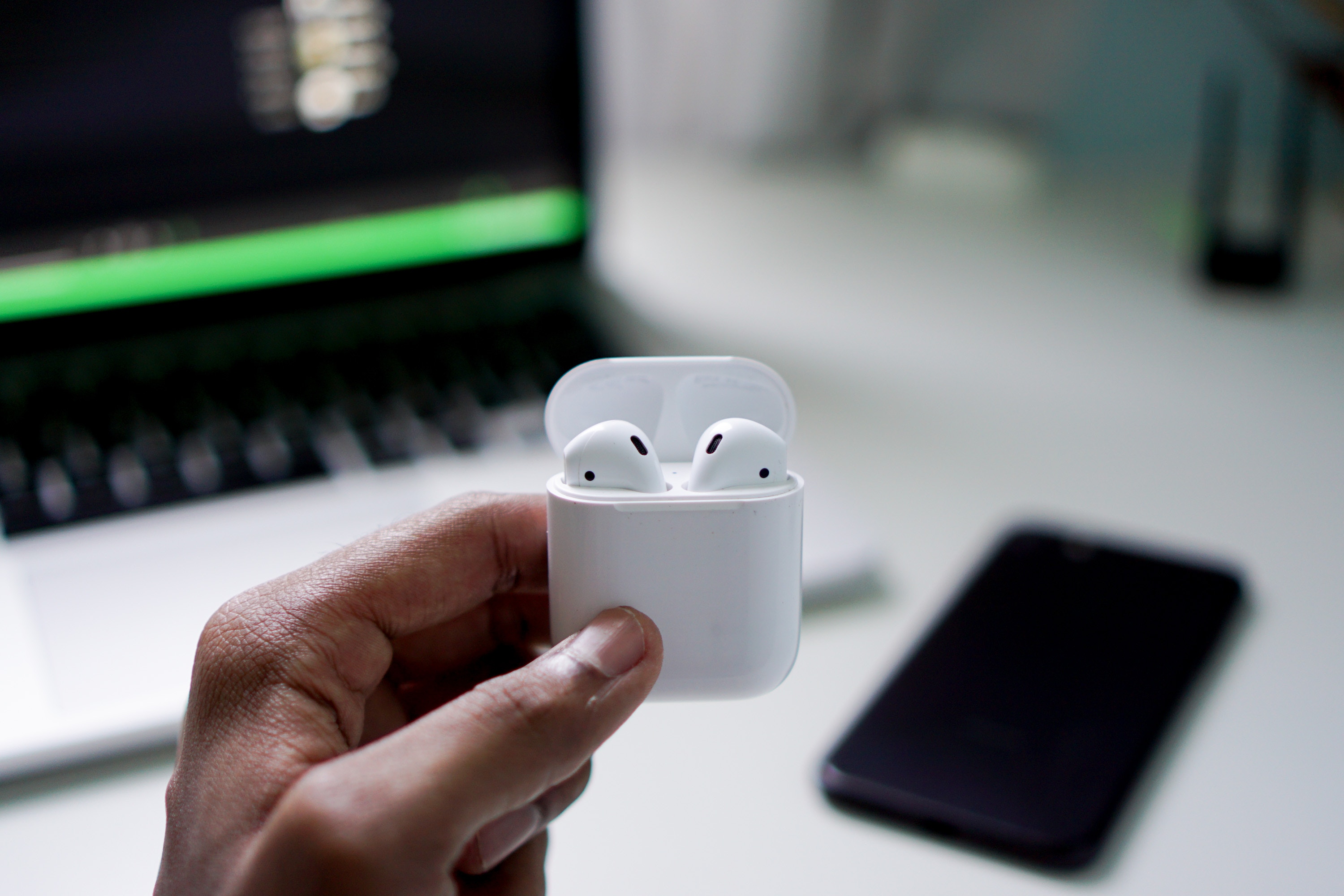 De AirPods a teclados e ratos: Apple pode substituir sistema Lightning por USB-C em mais equipamentos