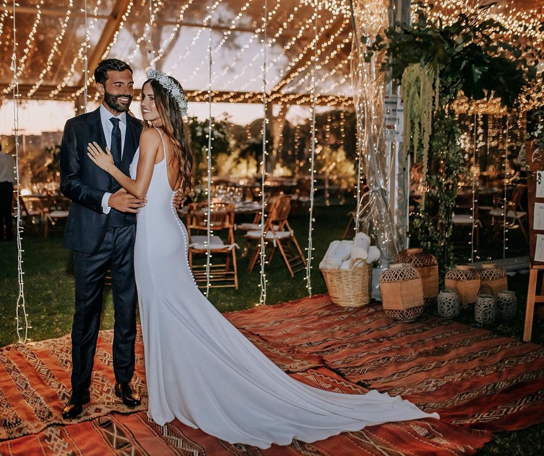 Recém-chegada de lua de mel, Catarina Gouveia elogia marido. “Cativou-me logo pela educação dele”