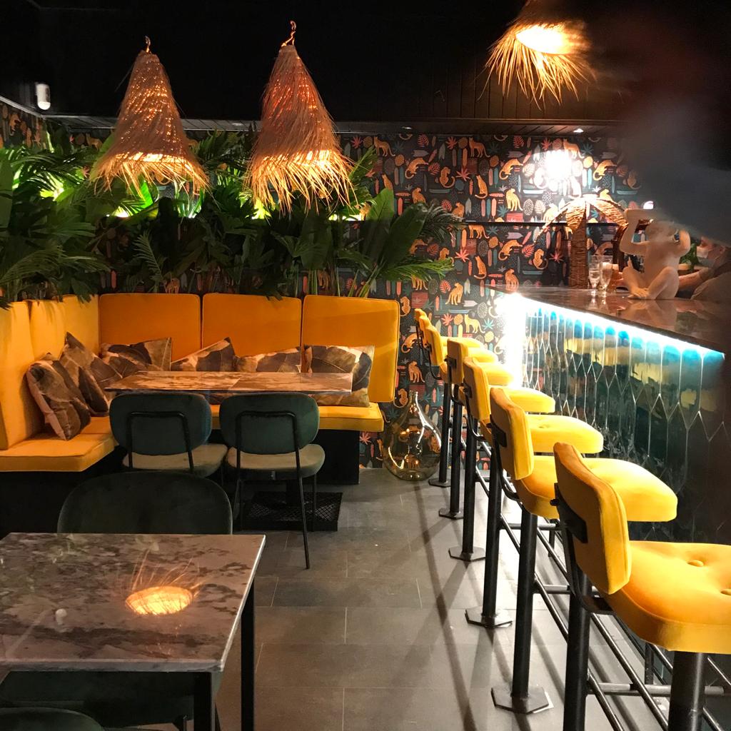 Petiscos, comida de conforto e um ambiente cool, mas despretensioso. Conheça Os Três