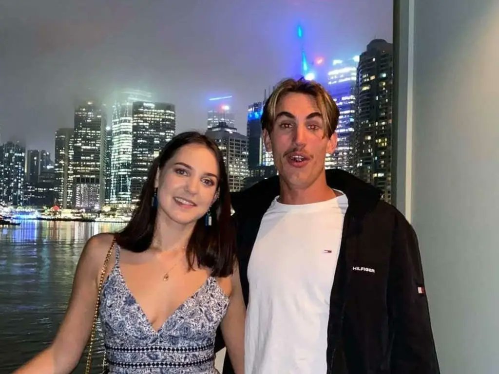 Homem ficou enterrado vivo em buraco na praia. Sobreviveu 6 dias até família decidir desligar as máquinas