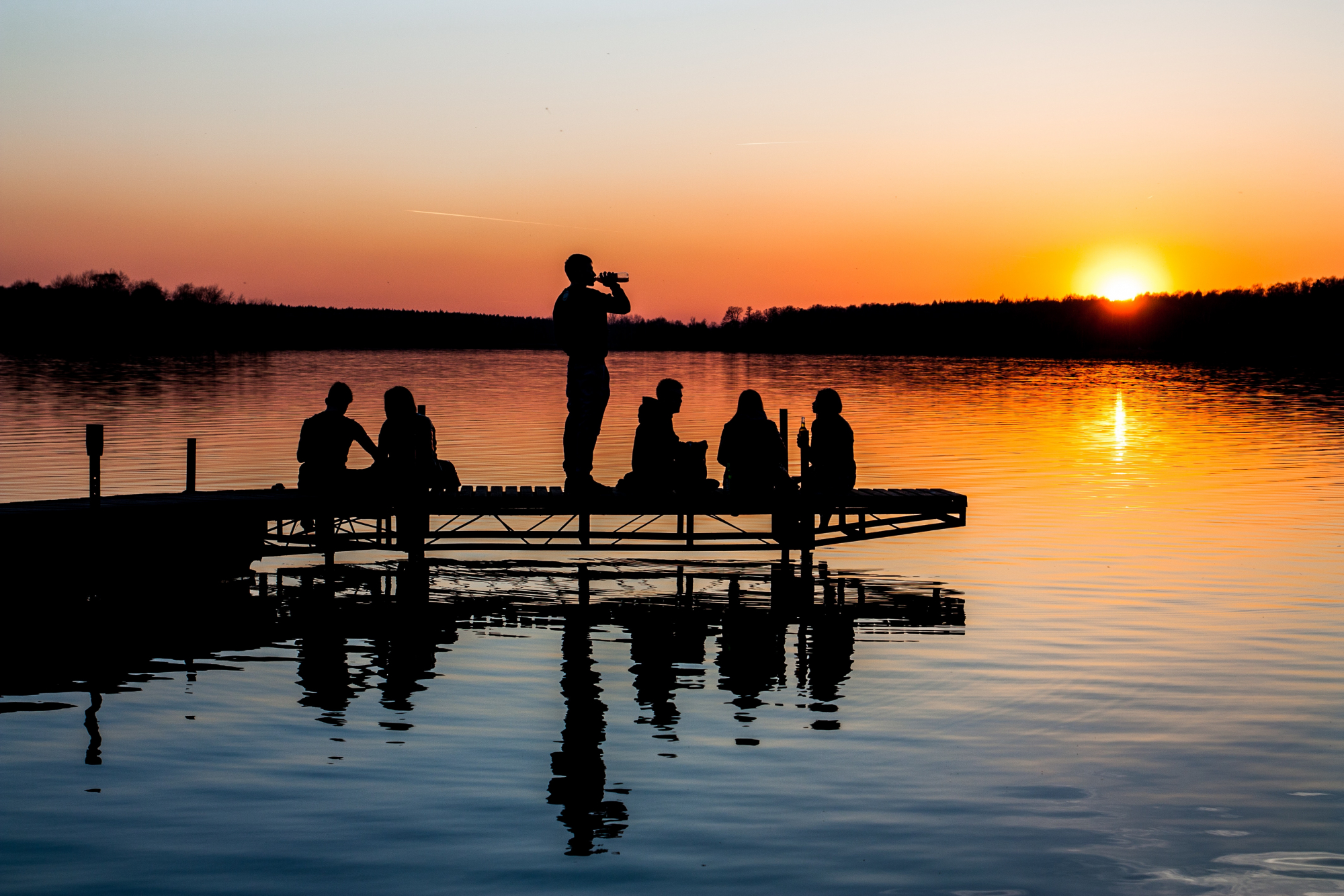 Chegada de barco, música e passeios de jipe. Vai ser assim o próximo sunset no Gerês