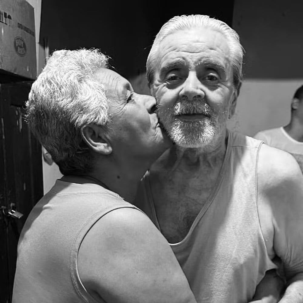 Casal morreu no mesmo dia com menos de 2 horas de diferença. Estavam juntos há 43 anos