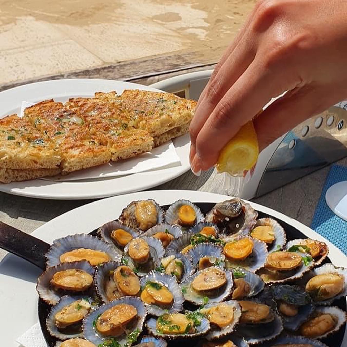 Das lapas ao bolo do caco. Estes 5 spots têm o que há de melhor no Porto Santo