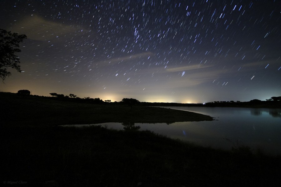 3 sítios de astroturismo a espreitar por um telescópio ou pela venda numa prova de vinhos