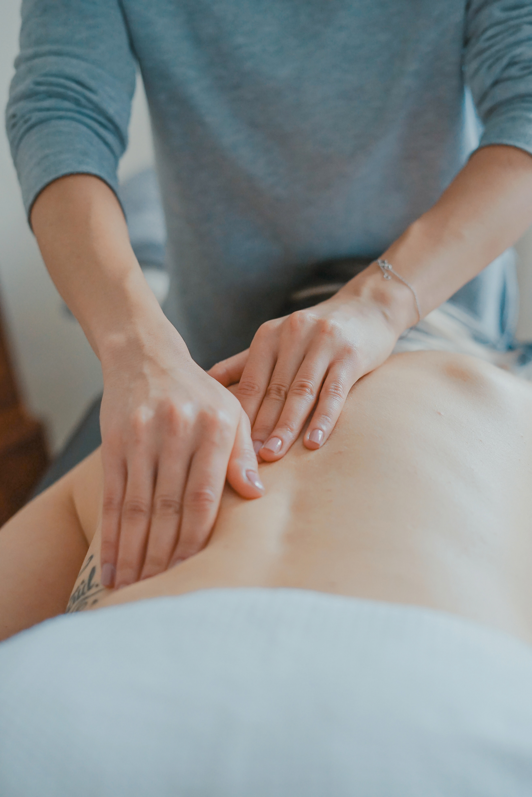 Terapia de Bowen. Este super tratamento tira (quase) todas as dores