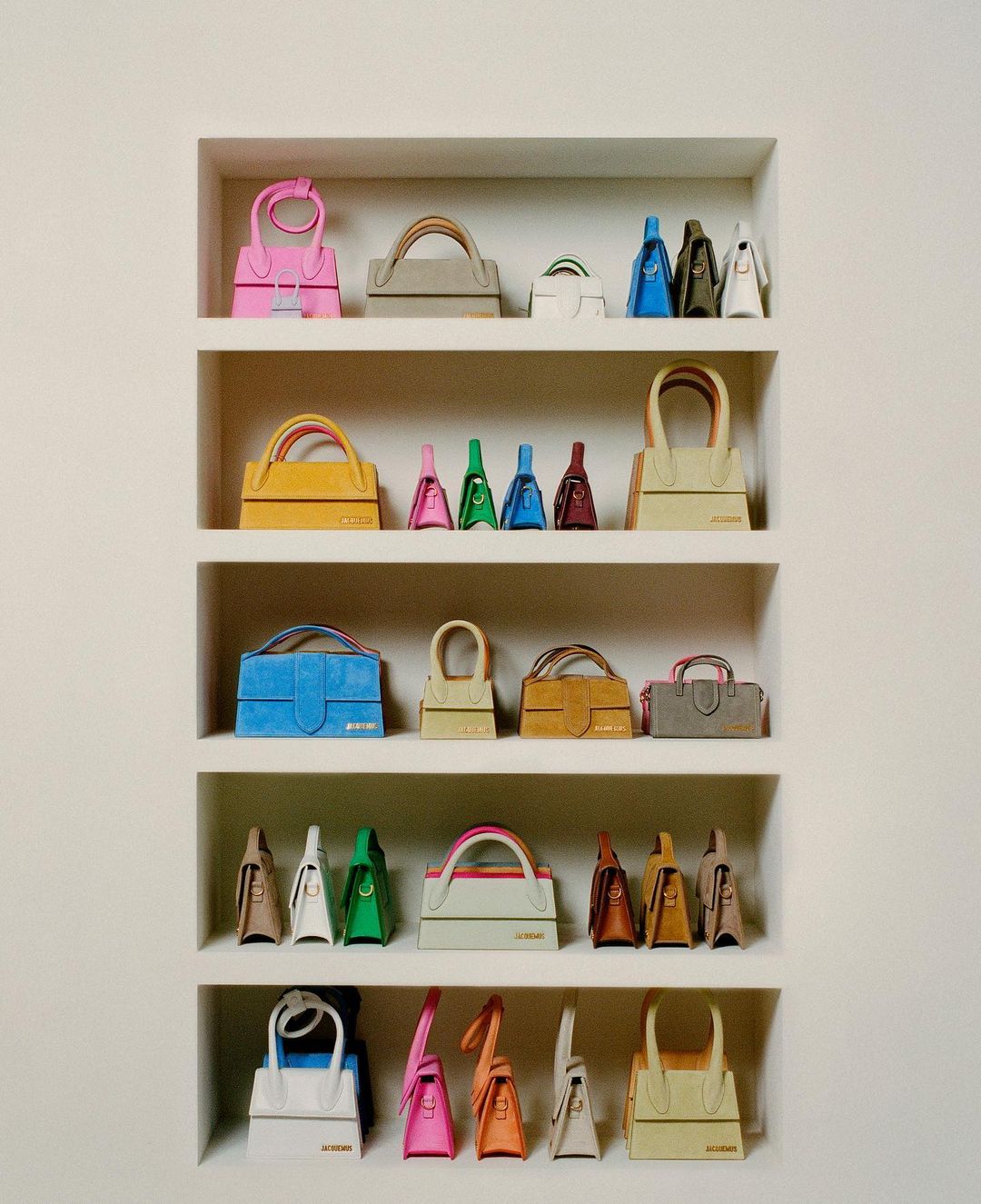 As malas da Jacquemus não são amigas da sua carteira? Estas 11 alternativas a partir dos 11€ são a solução