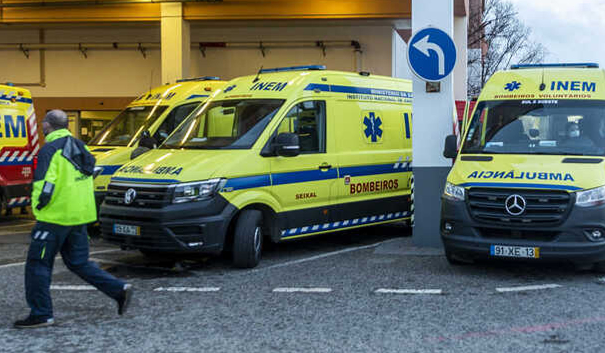 Mesmo com as urgências abertas, bebé nasce num Uber à porta do Hospital do Barreiro. E ninguém ajudou