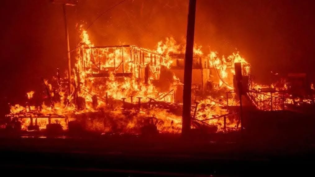 Incêndios da Califórnia destroem mansão de séries de sucesso (e já há cerimónias canceladas)