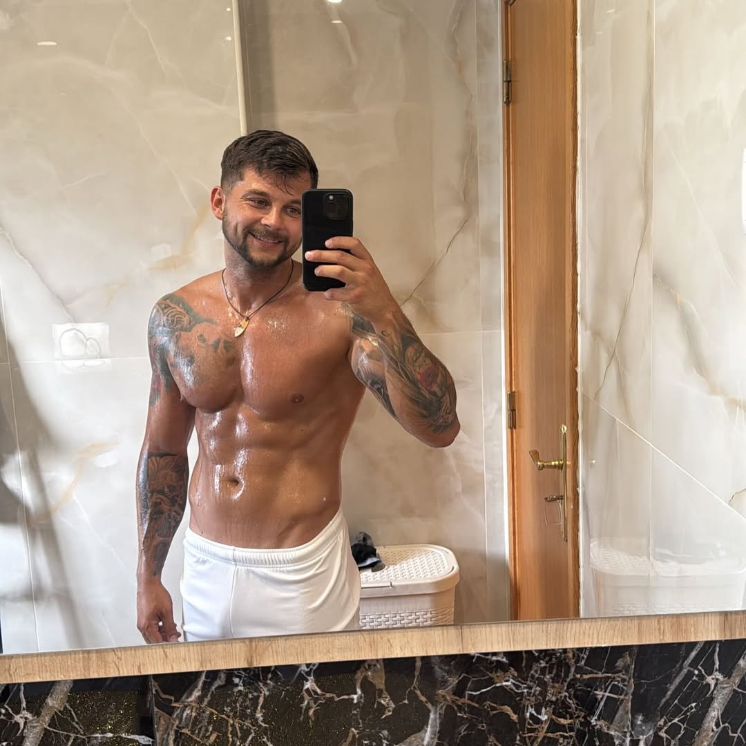 Dylan do “Secret Story” faz subir a temperatura nas redes sociais. Veja estas 15 fotos irresistíveis