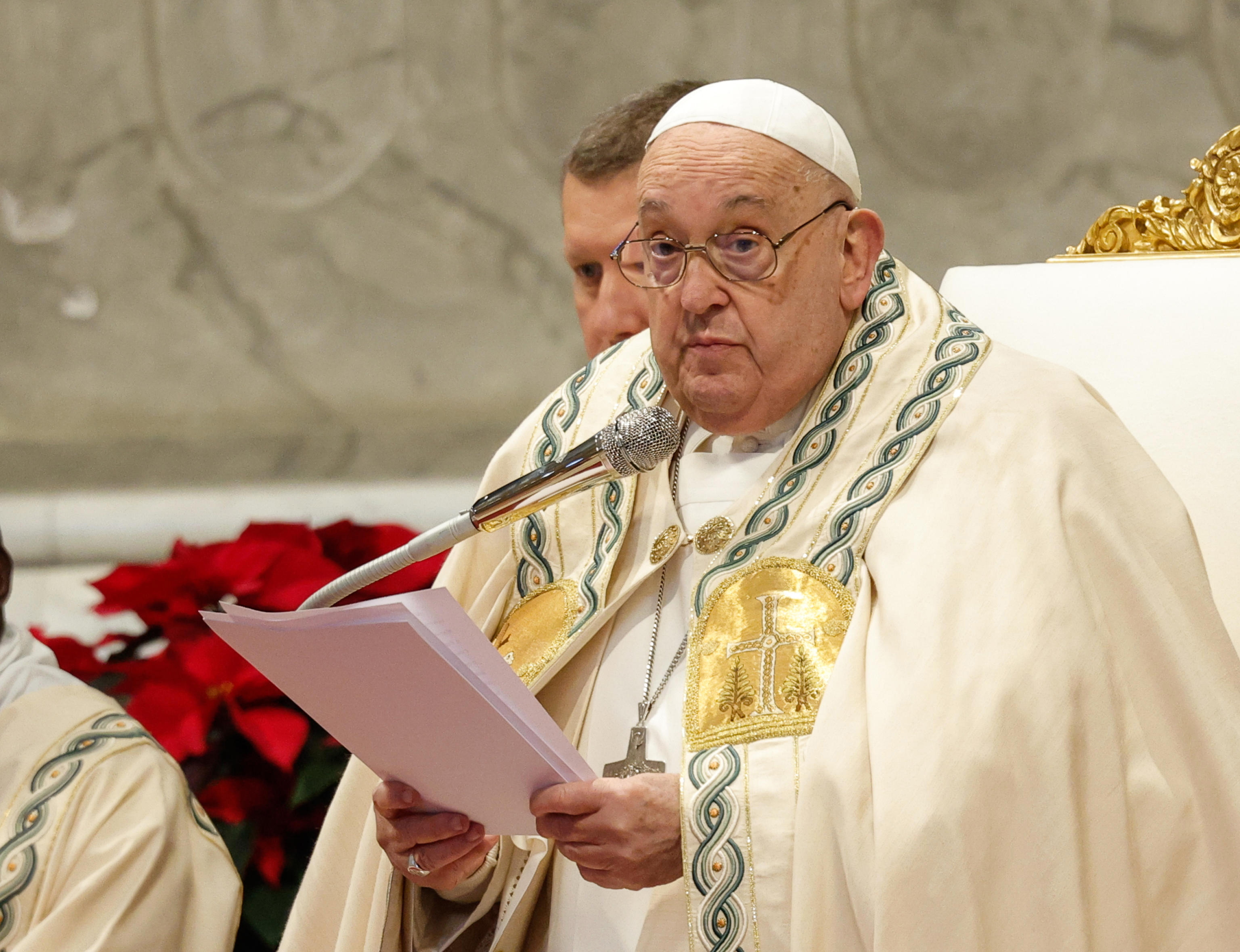 Da remoção do pulmão às quedas e bronquites. As preocupações com a saúde do Papa Francisco ao longo do pontificado