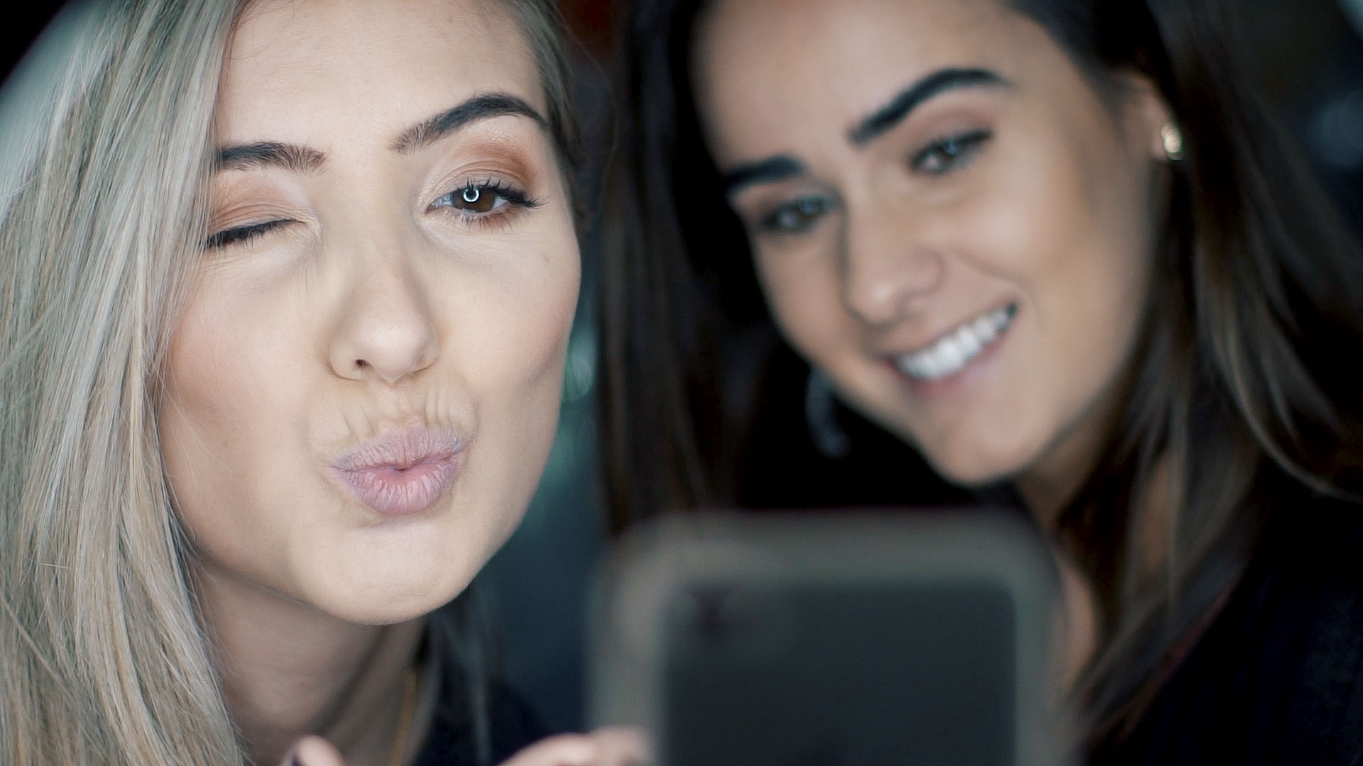 3 influenciadoras testam a nova base da NYX Professional Makeup