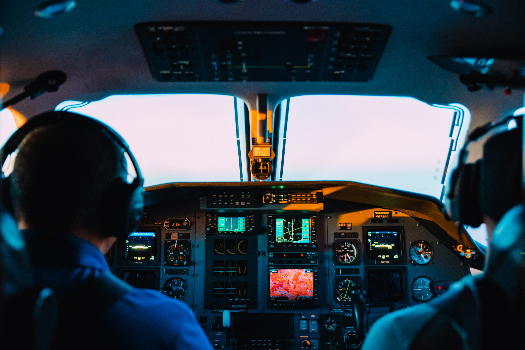 Sabia que uma boa aterragem não é suave? Piloto revela 15 segredos sobre viagens de avião