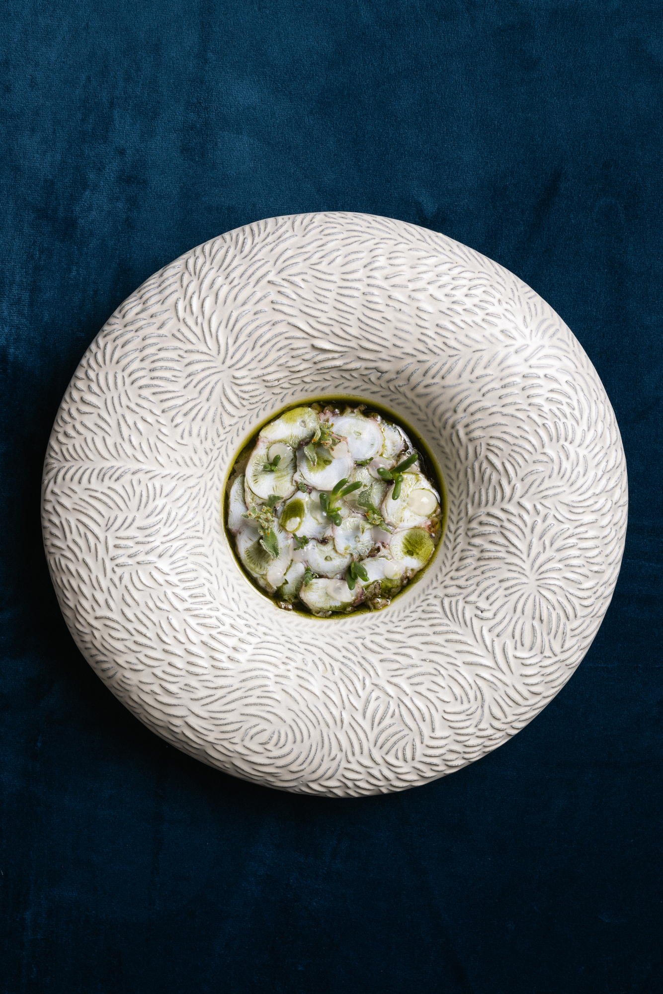 Sála. Há espumante grátis para cantar os parabéns ao restaurante de João Sá. Saiba como aproveitar