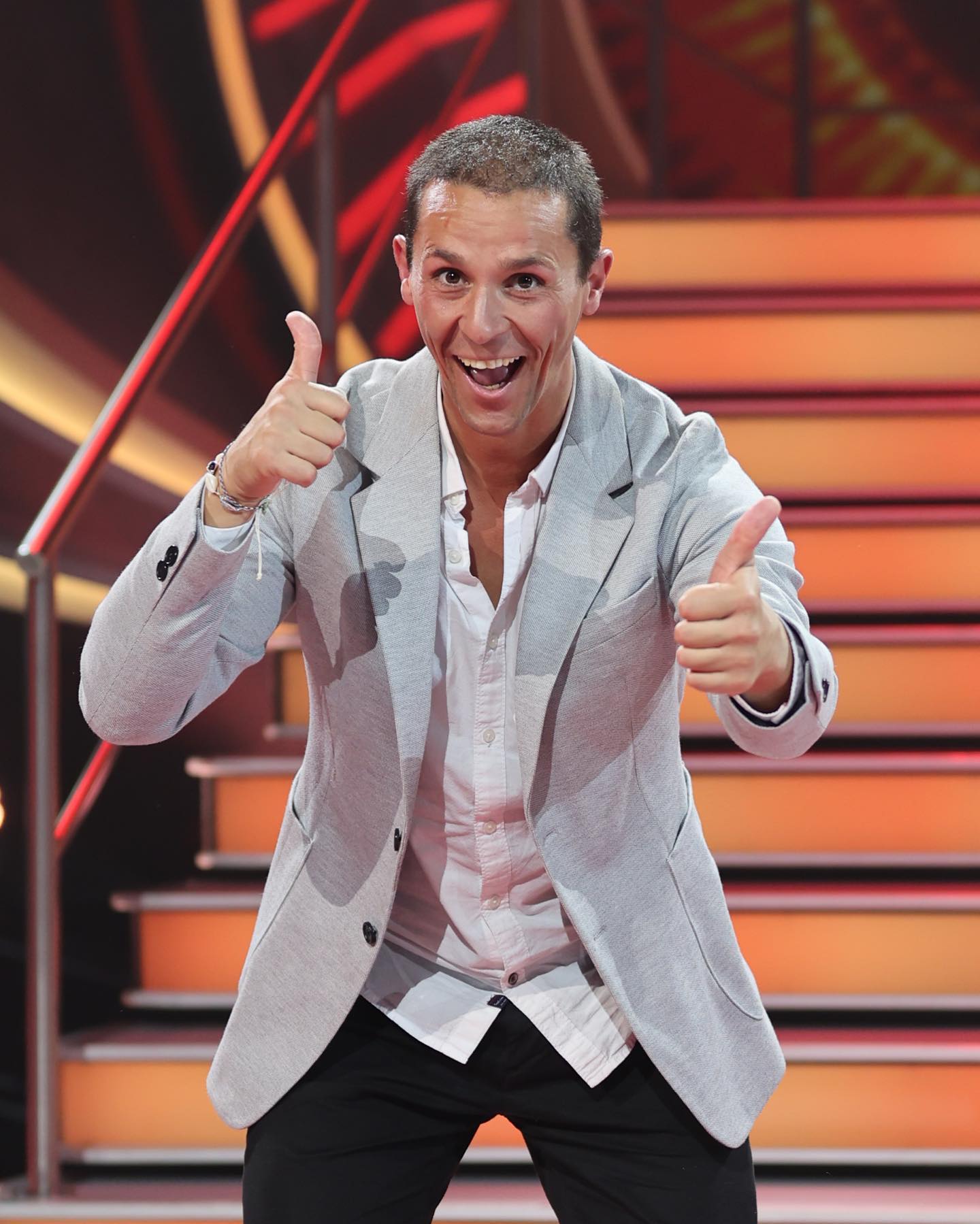 Miguel Azevedo fala das comparações a Jorge Guerreiro. Para o cantor, são “comentários totós”