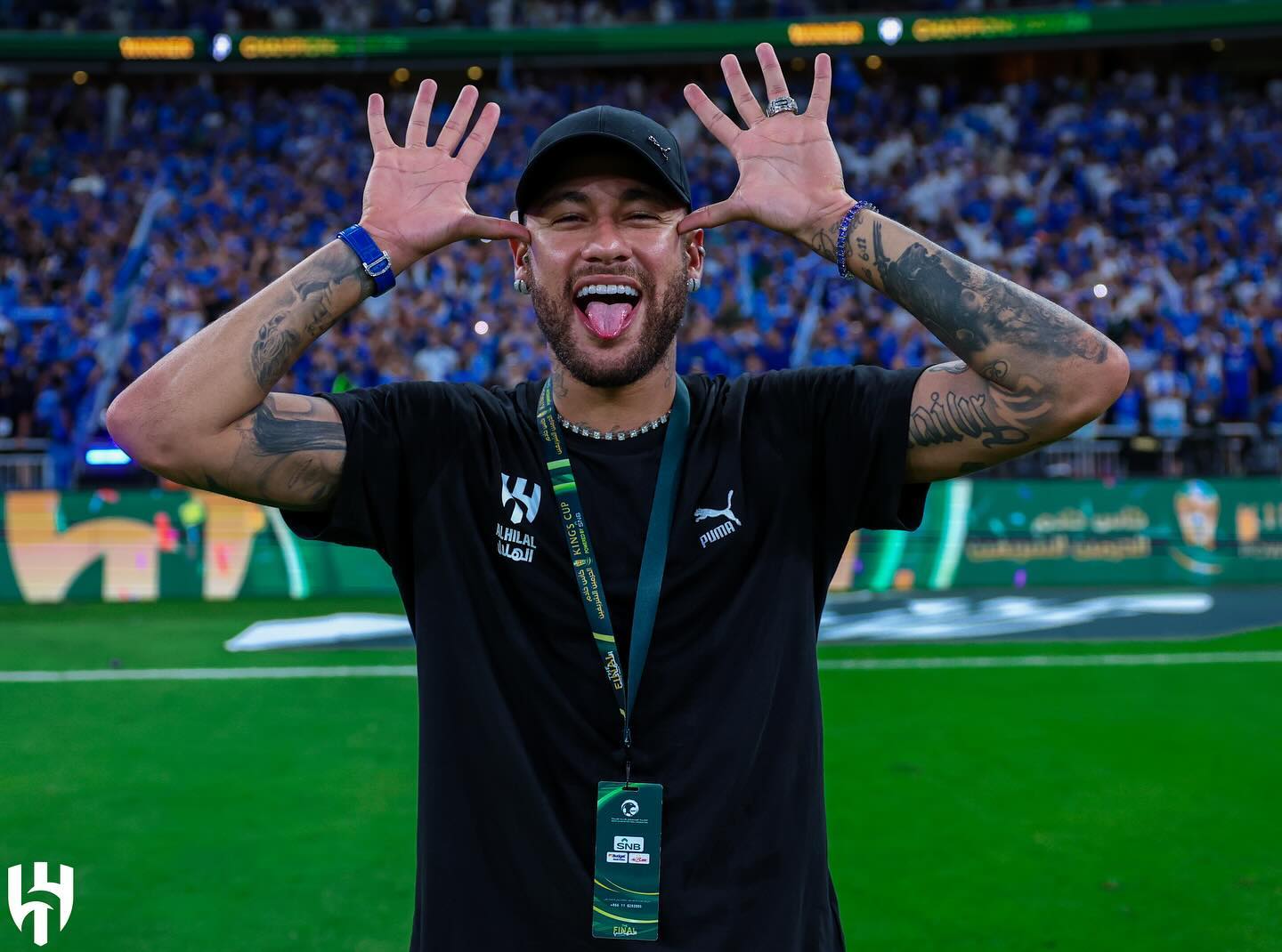 Neymar tem mais uma filha? Modelo húngara exige teste de paternidade e pensão de 35 mil euros