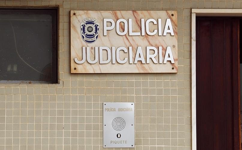 Luana foi raptada a caminho da escola e passou 8 meses fechada num quarto escuro. Raptor vivia com a mãe