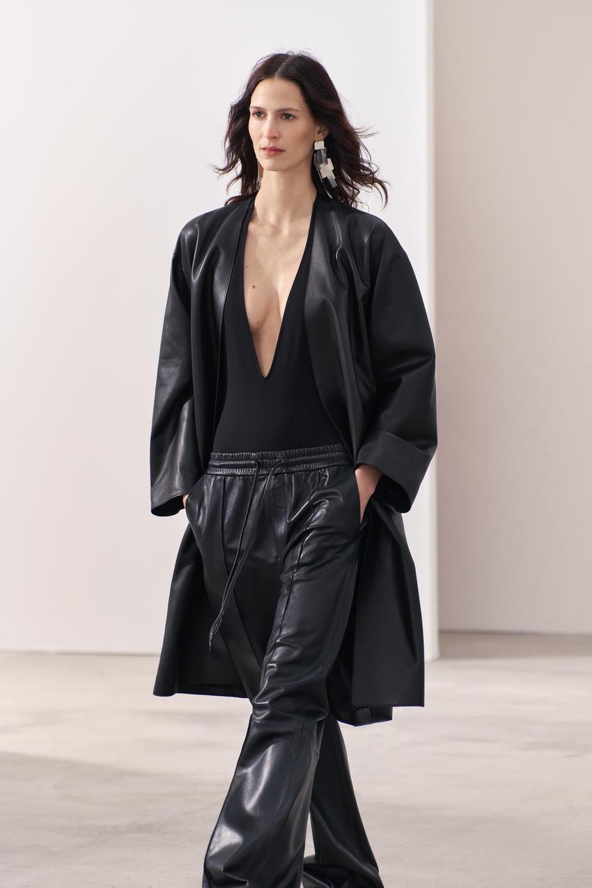 Este sobretudo de 399€ está a 59,99€. 22 peças dos saldos que são investimentos para o inverno