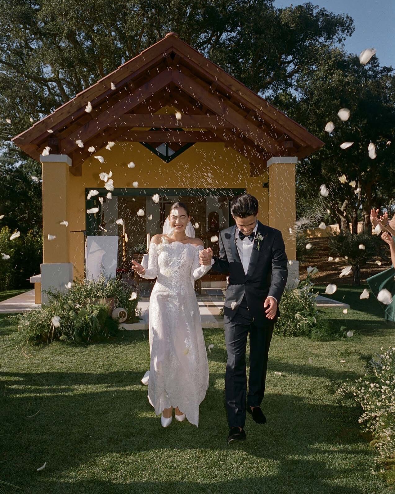 Filha de Mourinho partilha fotos do casamento. Saiba todos os pormenores sobre o vestido de Matilde