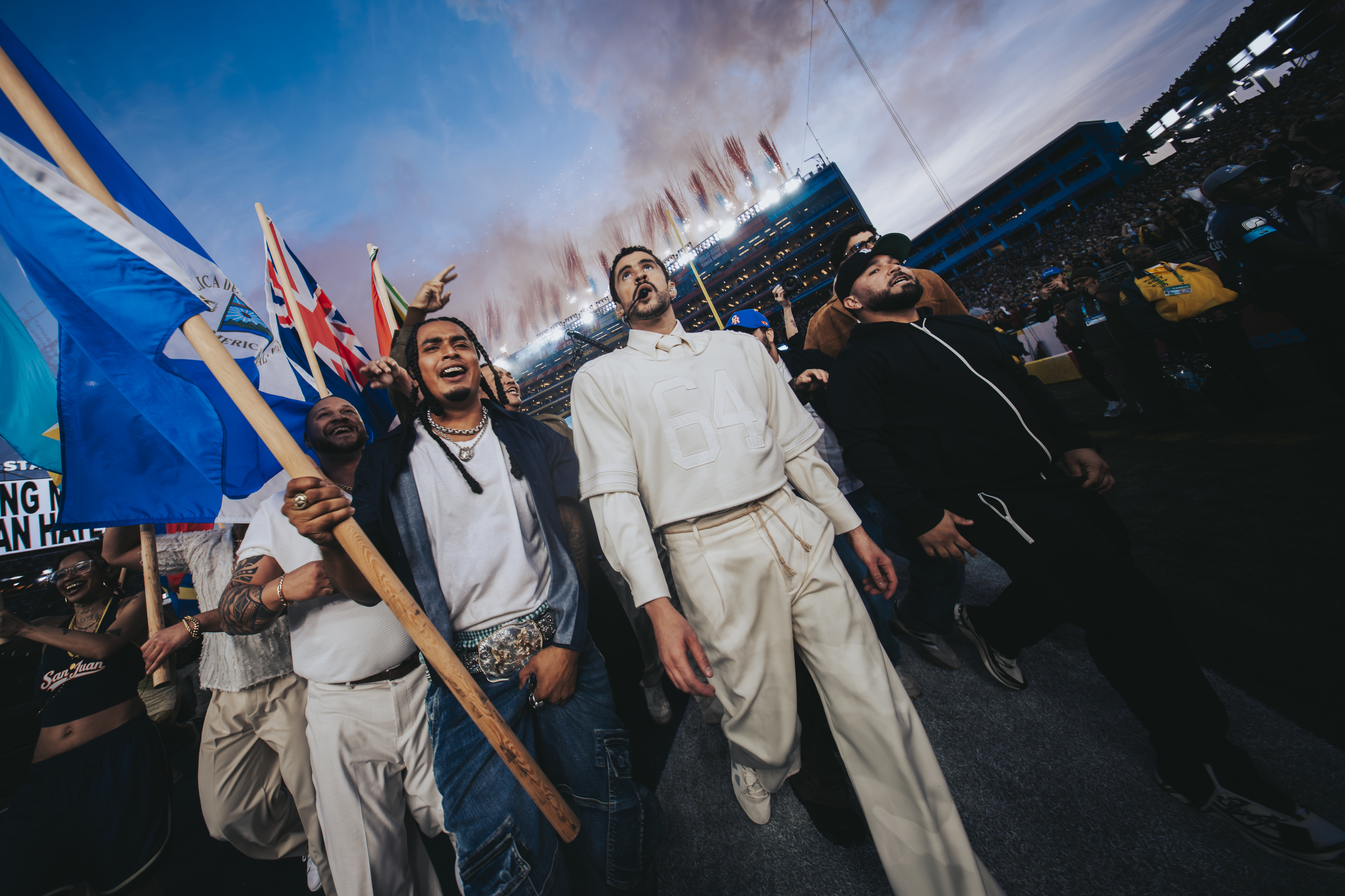 Camisola da Zara de Bad Bunny foi feita em Portugal. Look no Super Bowl continua a dar que falar