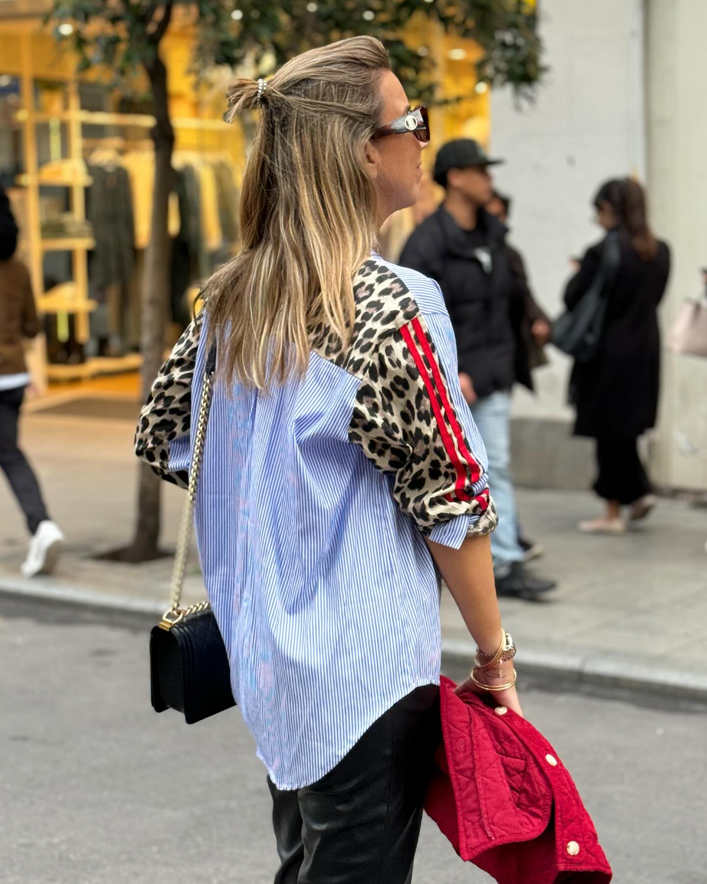 Esta camisa de Ana Garcia Martins fez furor e esgotou. 8 alternativas com pinta desde 15,99€