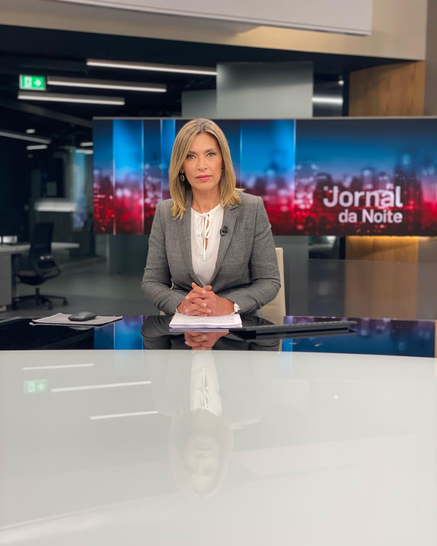 Clara de Sousa perseguida e alvo de tentativa de ataque com um martelo. Agressora foi detida