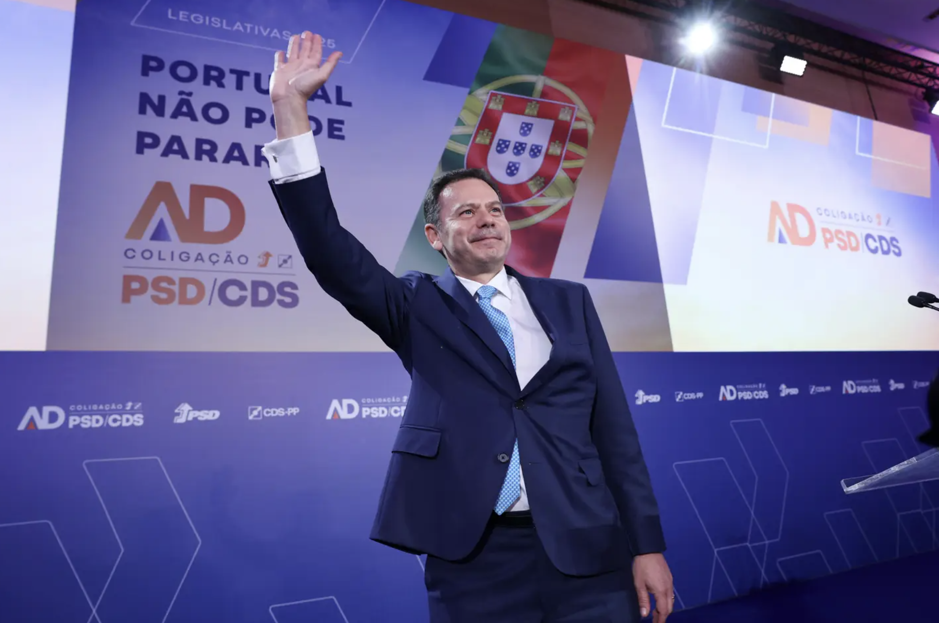 AD vence as eleições, mas não deverá ter maioria absoluta, garantem as primeiras sondagens