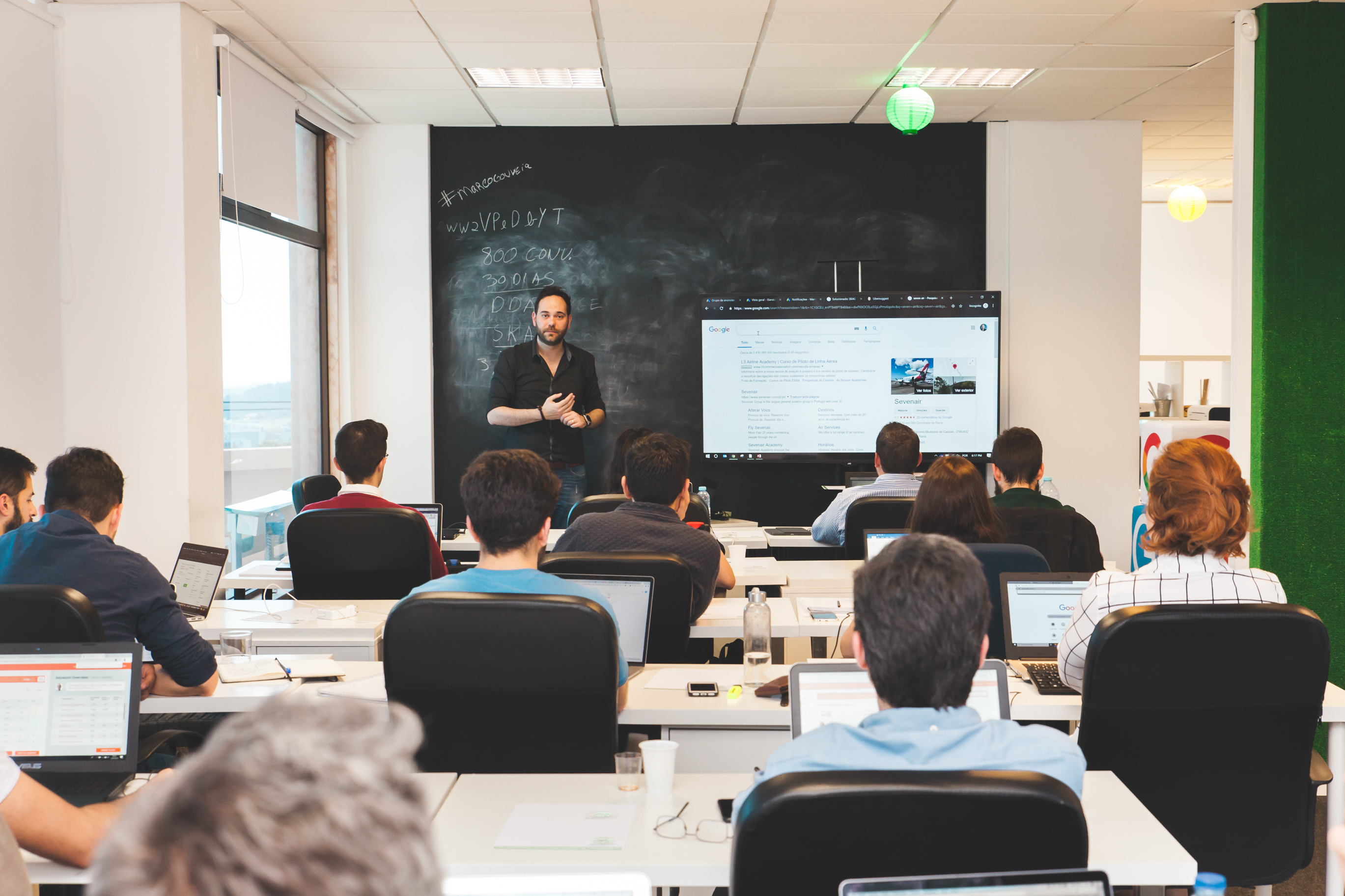 Todos os cursos da Escola Marketing Digital estão com grandes descontos. Tudo sobre esta liquidação total