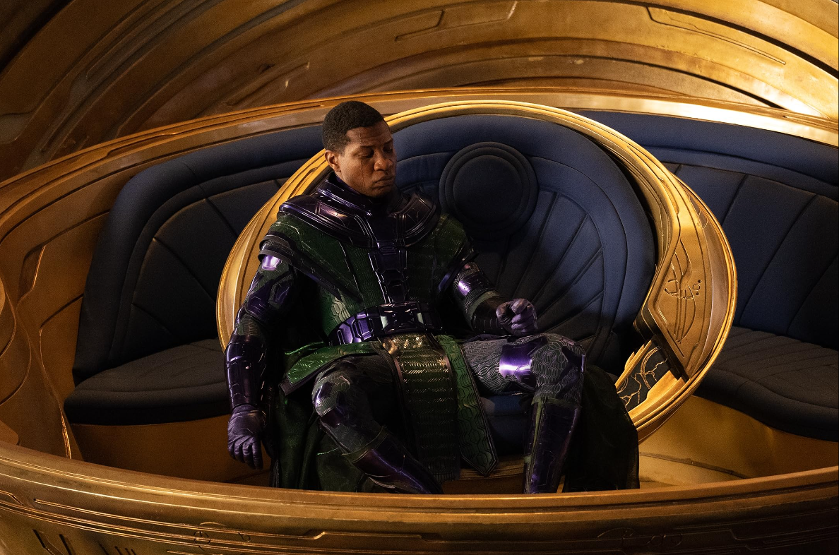 Jonathan Majors é despedido da Marvel depois de ser considerado culpado de agredir ex-namorada