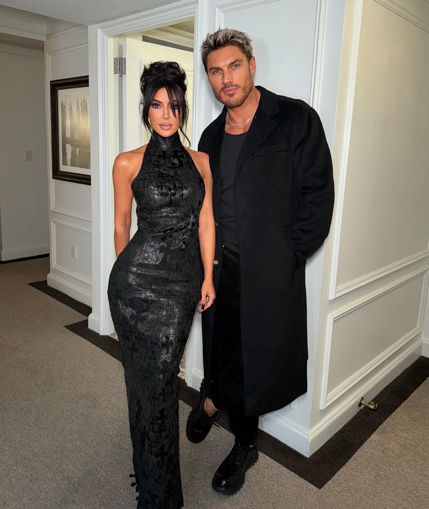 Este é o segredo para o cabelo de Kim Kardashian ficar impecável mesmo com humidade