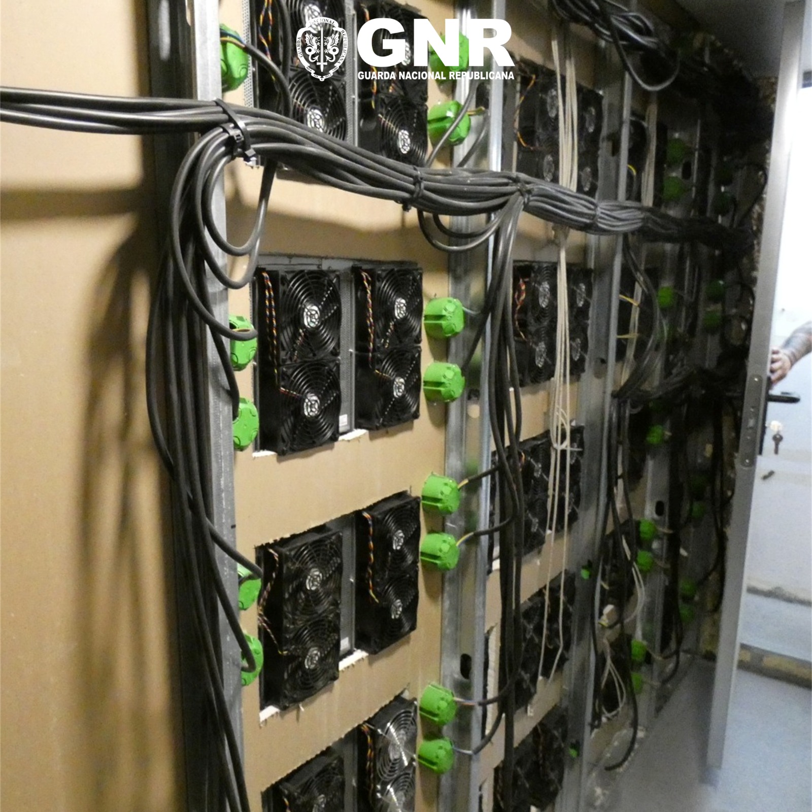 GNR desmantela operação de mineração de criptomoedas no Bombarral — image 1