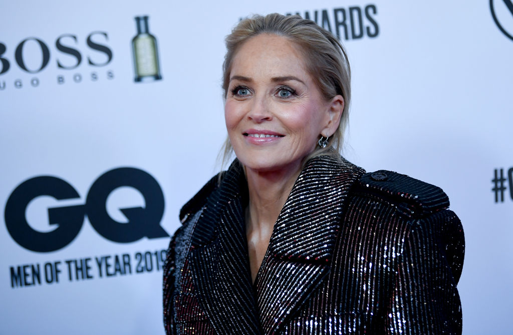 Sharon Stone é bloqueada numa aplicação de encontros online