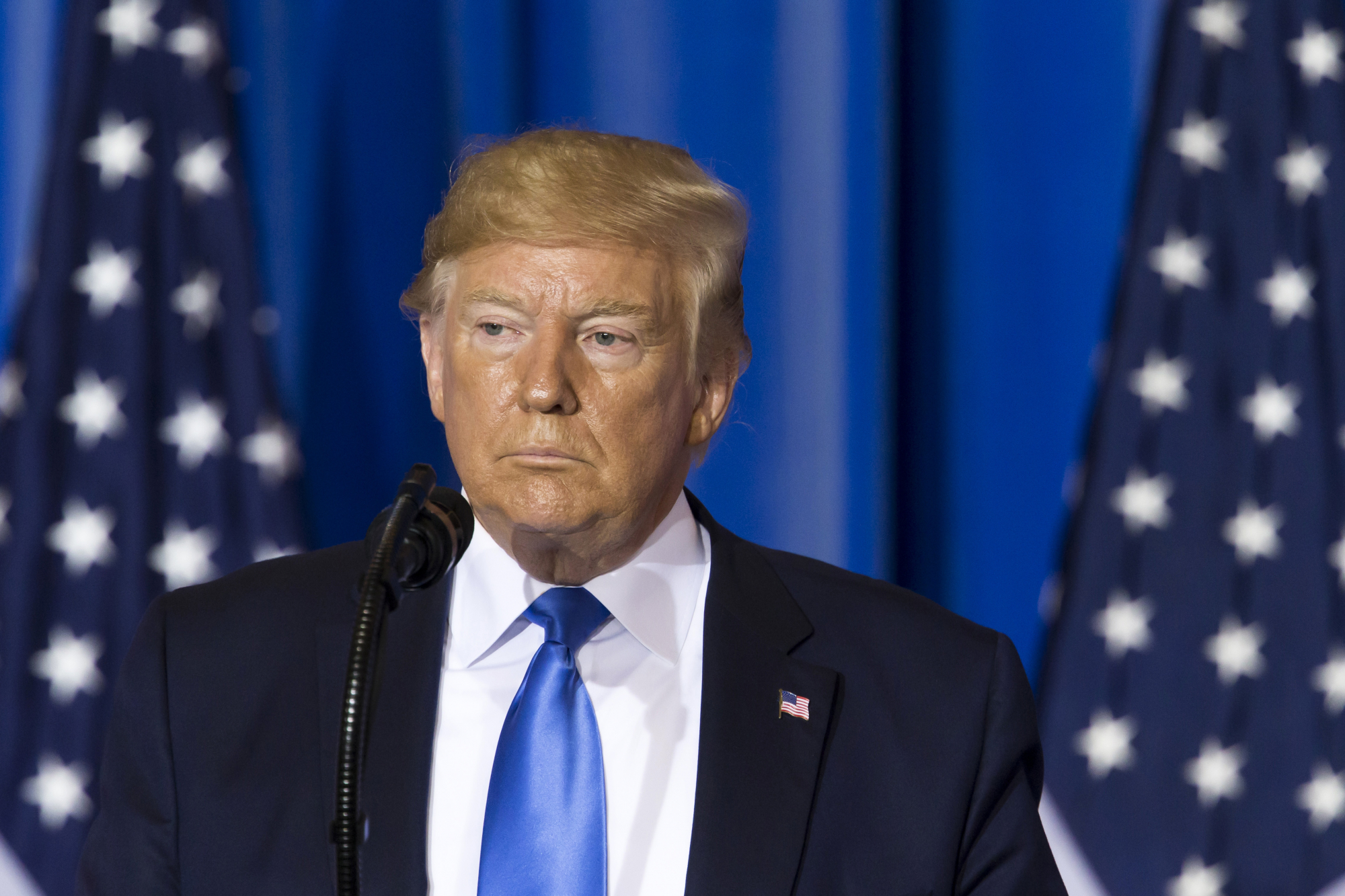 Trump diz que não está disposto a abdicar do “tremendo poder” dos EUA por causa do ambiente