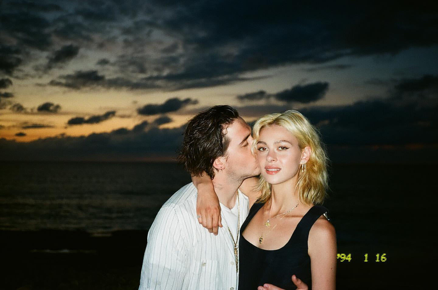 Nicola Peltz e Brooklyn Beckham já casaram — e as fotografias do enlace são deslumbrantes
