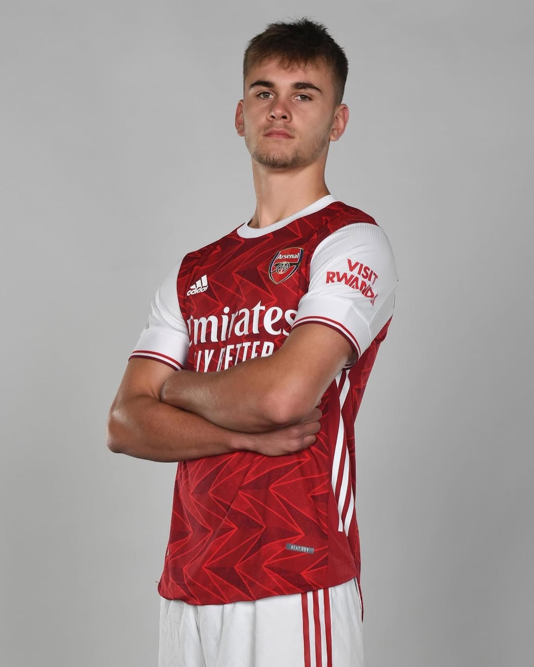 Jogador de futebol morre aos 21 anos depois de embate em campo