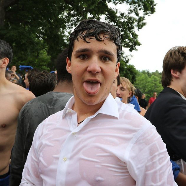 Froilán, o problemático sobrinho do rei de Espanha, envolvido em luta com facas numa discoteca em Madrid