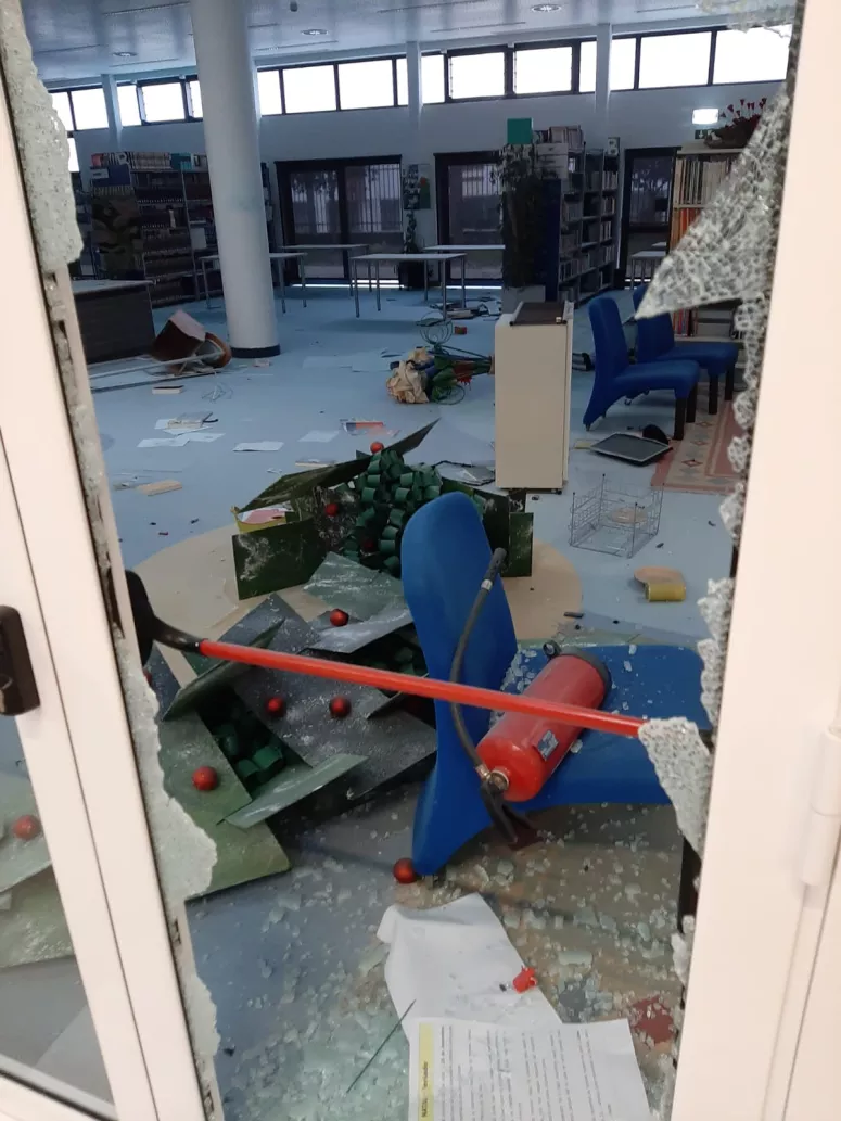 Jovens que vandalizaram escola em Carnaxide já confessaram crime à polícia