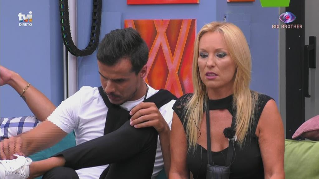 “BB2020”. Teresa é nomeada, arrisca expulsão e leva lição de Ana Catharina: “Eu abro as pernas quando quiser”