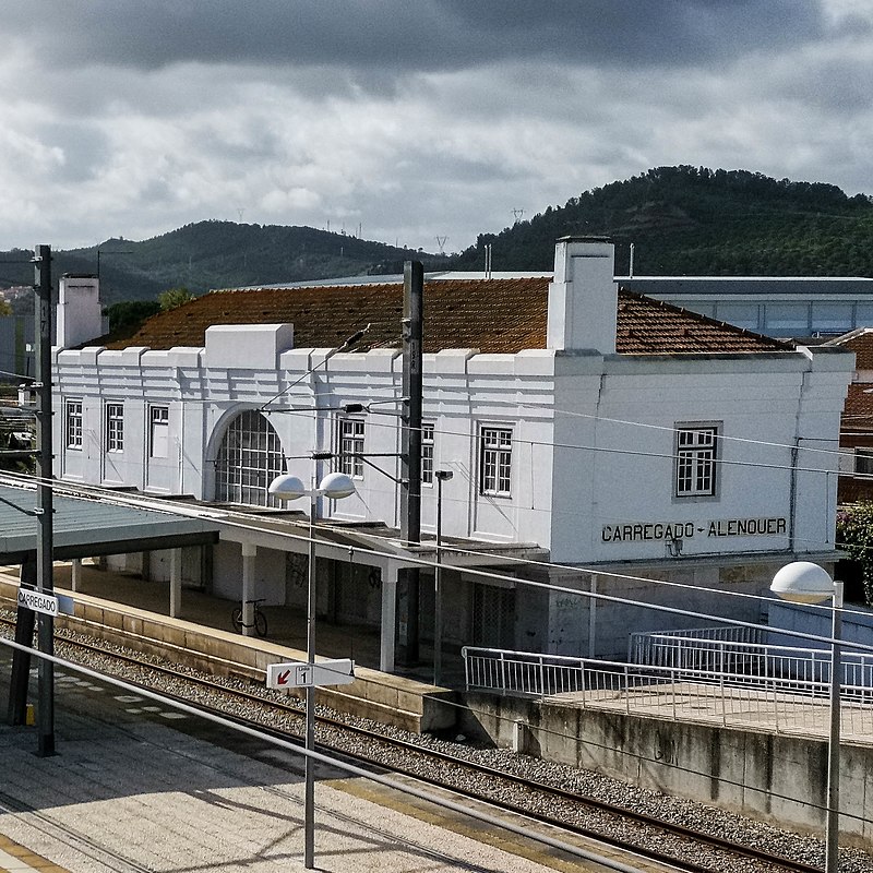 A partir de novembro já pode dormir na antiga estação de comboios do Carregado