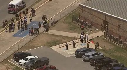Tiroteio nos EUA. 19 crianças, entre os 5 e os 11 anos, mortas em ataque a escola primária