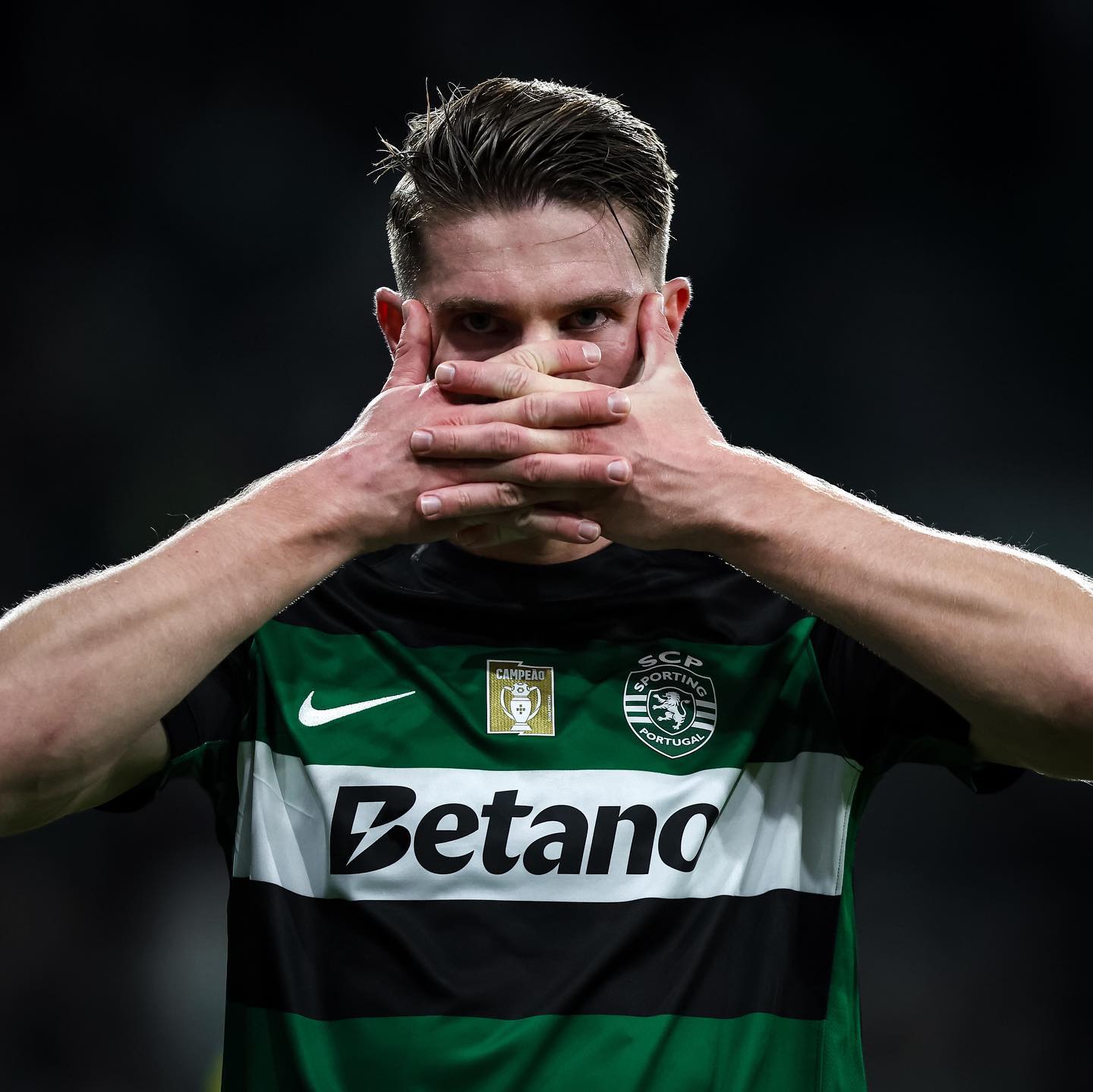 Há mais um Gyökeres em Portugal. Este sagrou-se campeão do Mundo (e é um pombo)