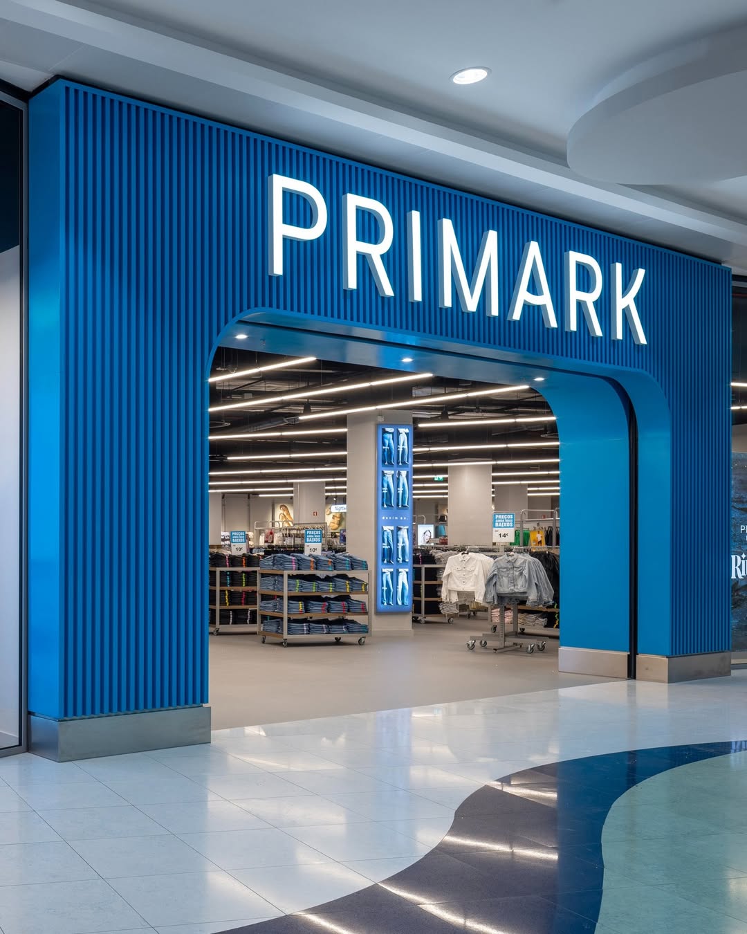 Segunda loja da Primark a abrir em Portugal foi renovada — e já tem caixas de self-checkout