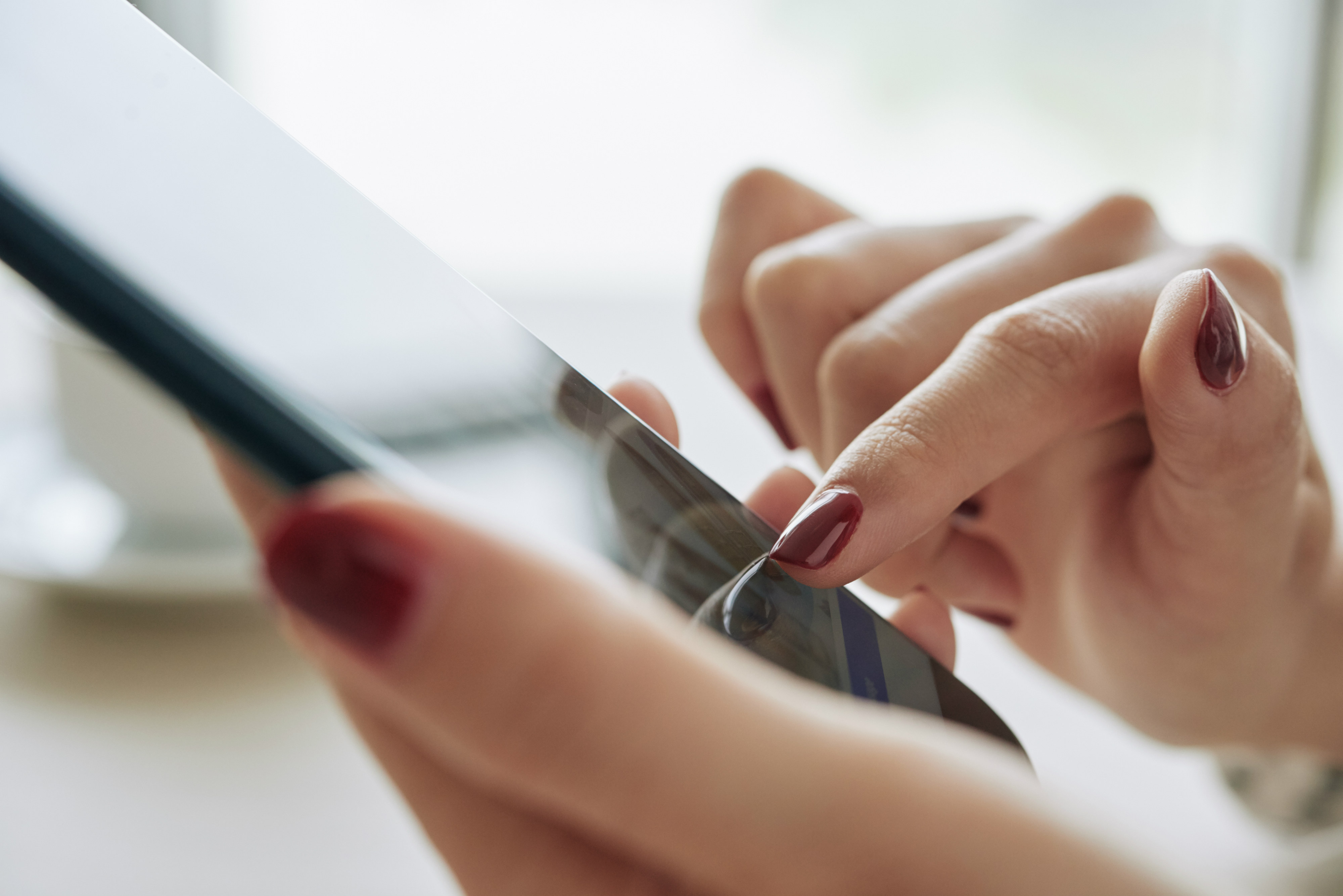 App ou cartão. De que lado está?